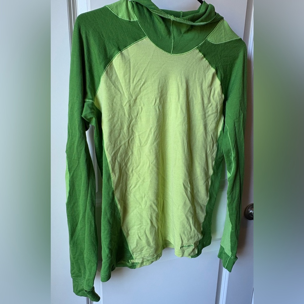 Patagonia base layer merino wool mix hoody size large